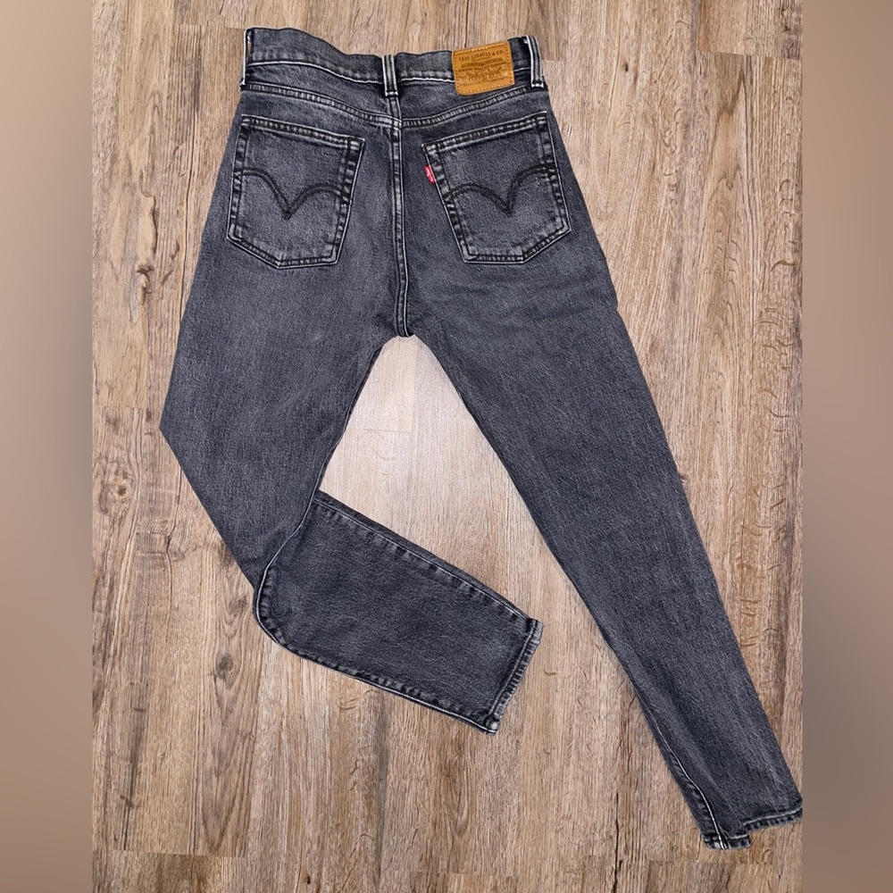 Levi’s Wedgie Jeans